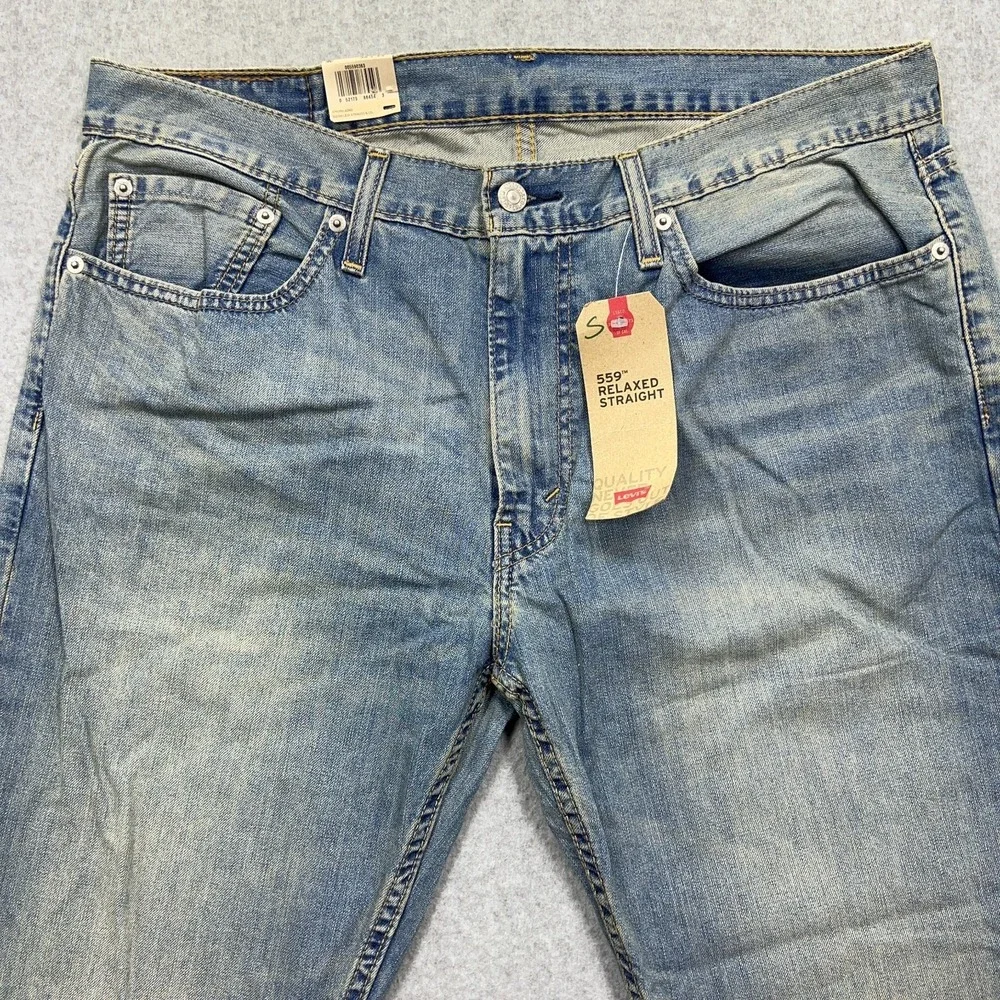 Levi's Jeans Men's 36x34 Blue Denim Distressed Relaxed Fit Straight Leg Modern